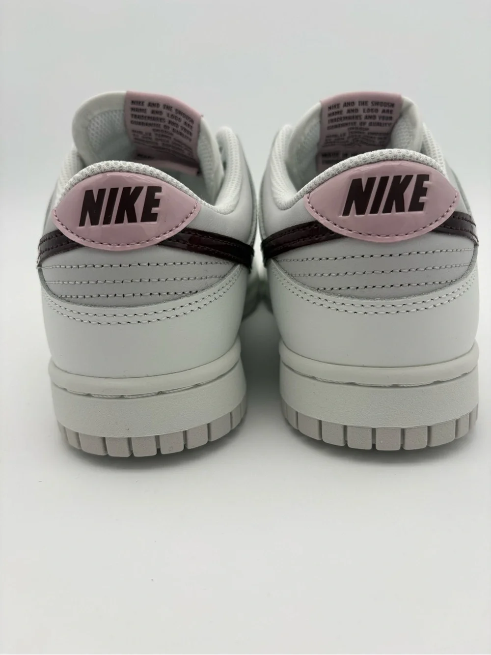 Nike Women’s Dunk Low Summit White/Plum Chalk Shoes Size 7 🔥Brand New in Box🔥 - Picture 3 of 5